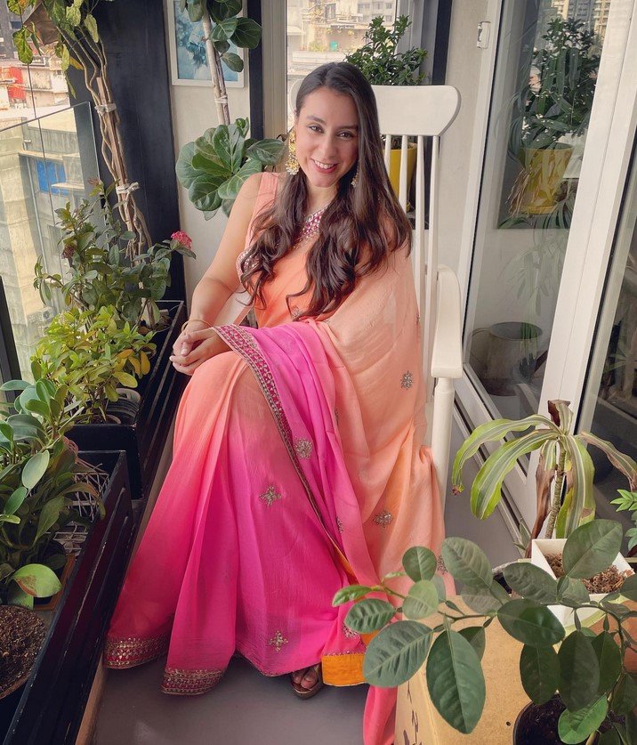 Anindita Nayar - Wikiunfold.com
